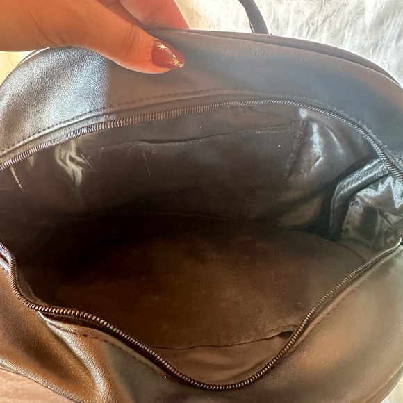 Heart Pin / Ita backpack - Picture 2 of 3